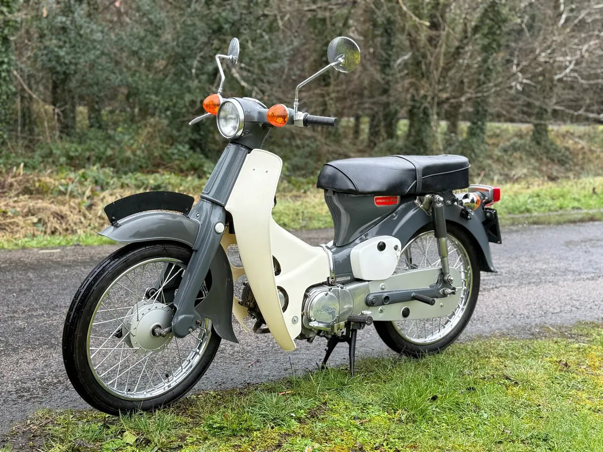 Honda c90 1972 - Image 1