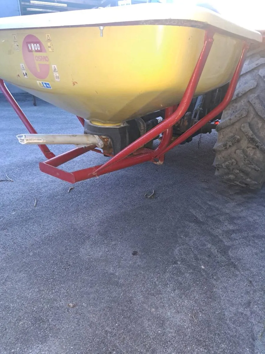 Cosmo fertiliser spreader - Image 2