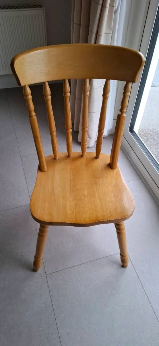 Kitchen Table and Chairs - Image 3