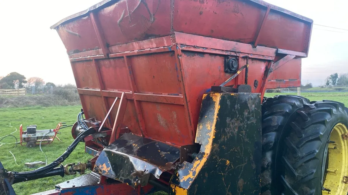 Turf hopper - Image 2