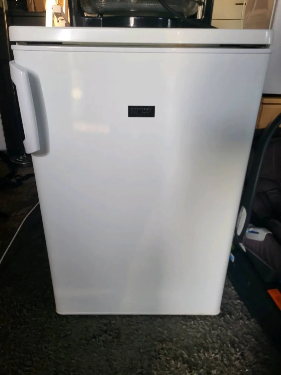 Zanussi under counter fridge - Image 1