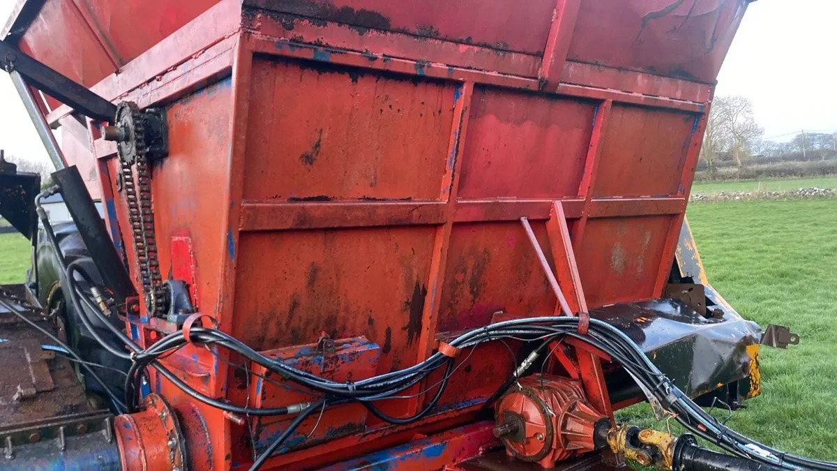 Turf hopper - Image 3