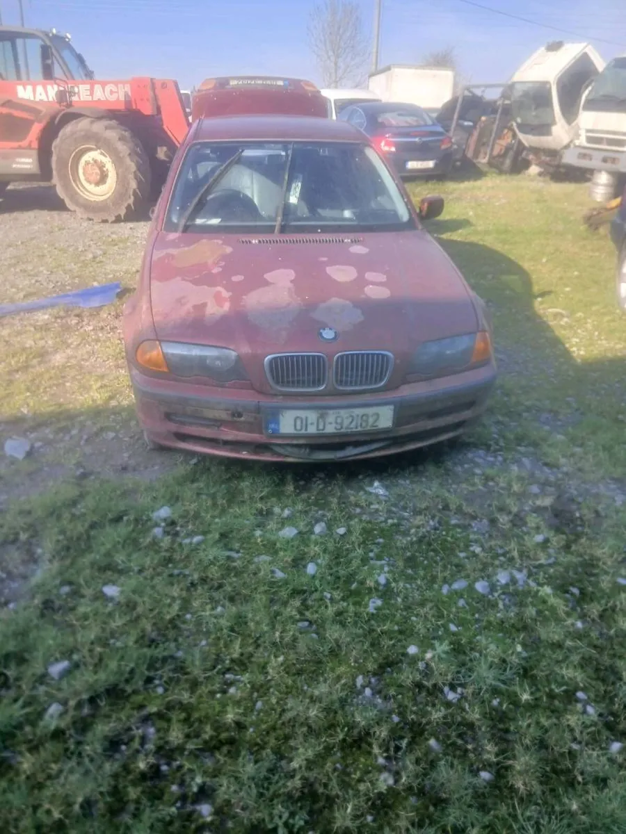 Car for parts - Image 2