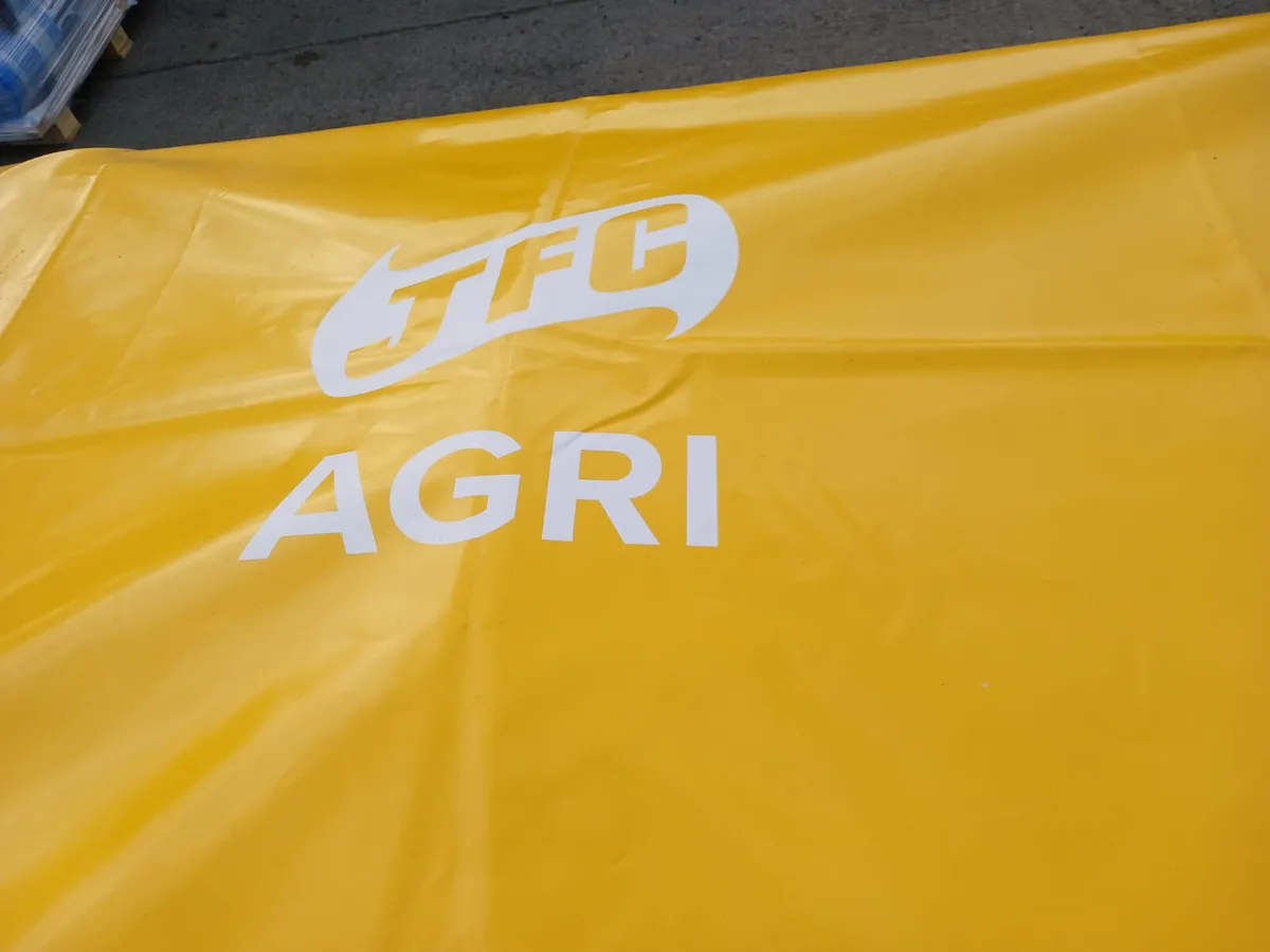 JFC Fertiliser Spreader - Image 1