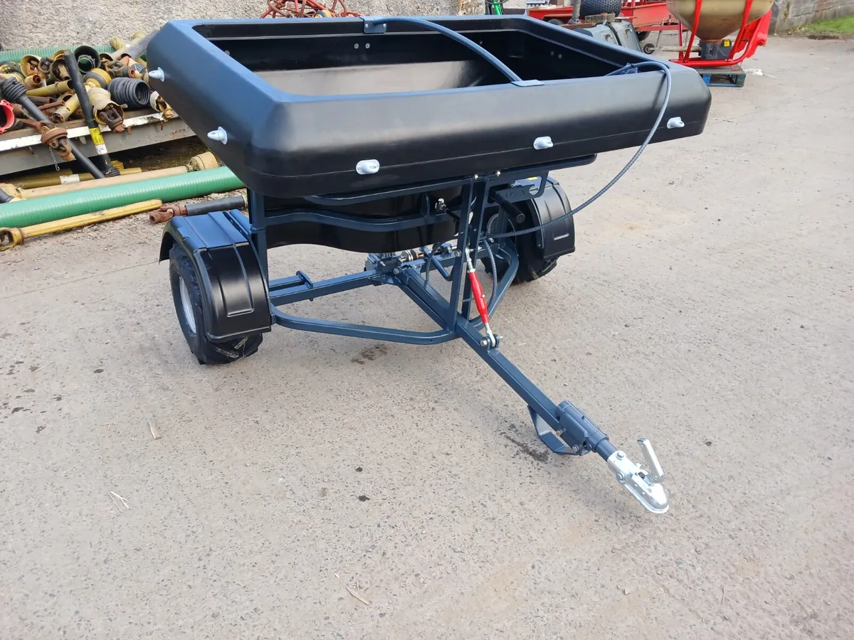 JFC Fertiliser Spreader - Image 3