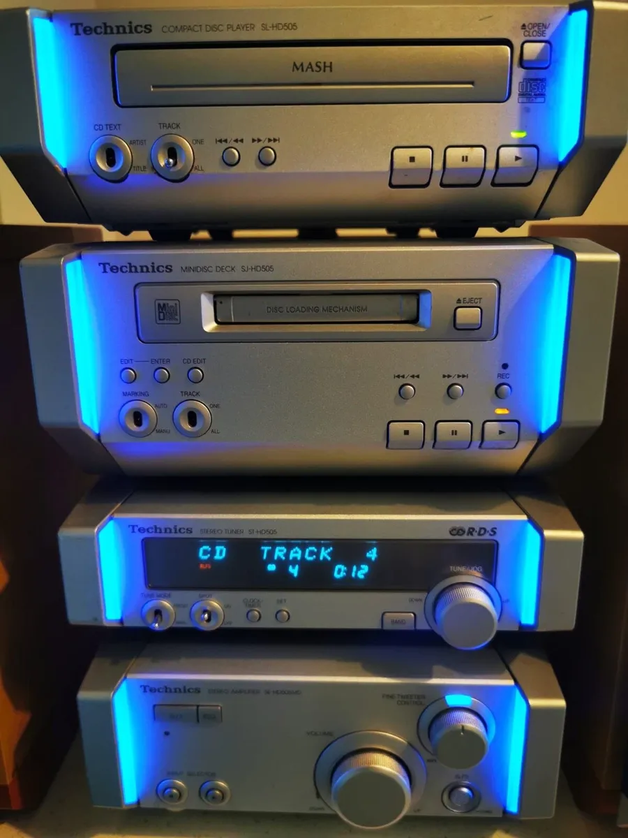 Technics Hi-Fi - Great Sound- Fancy blue lights !! - Image 3