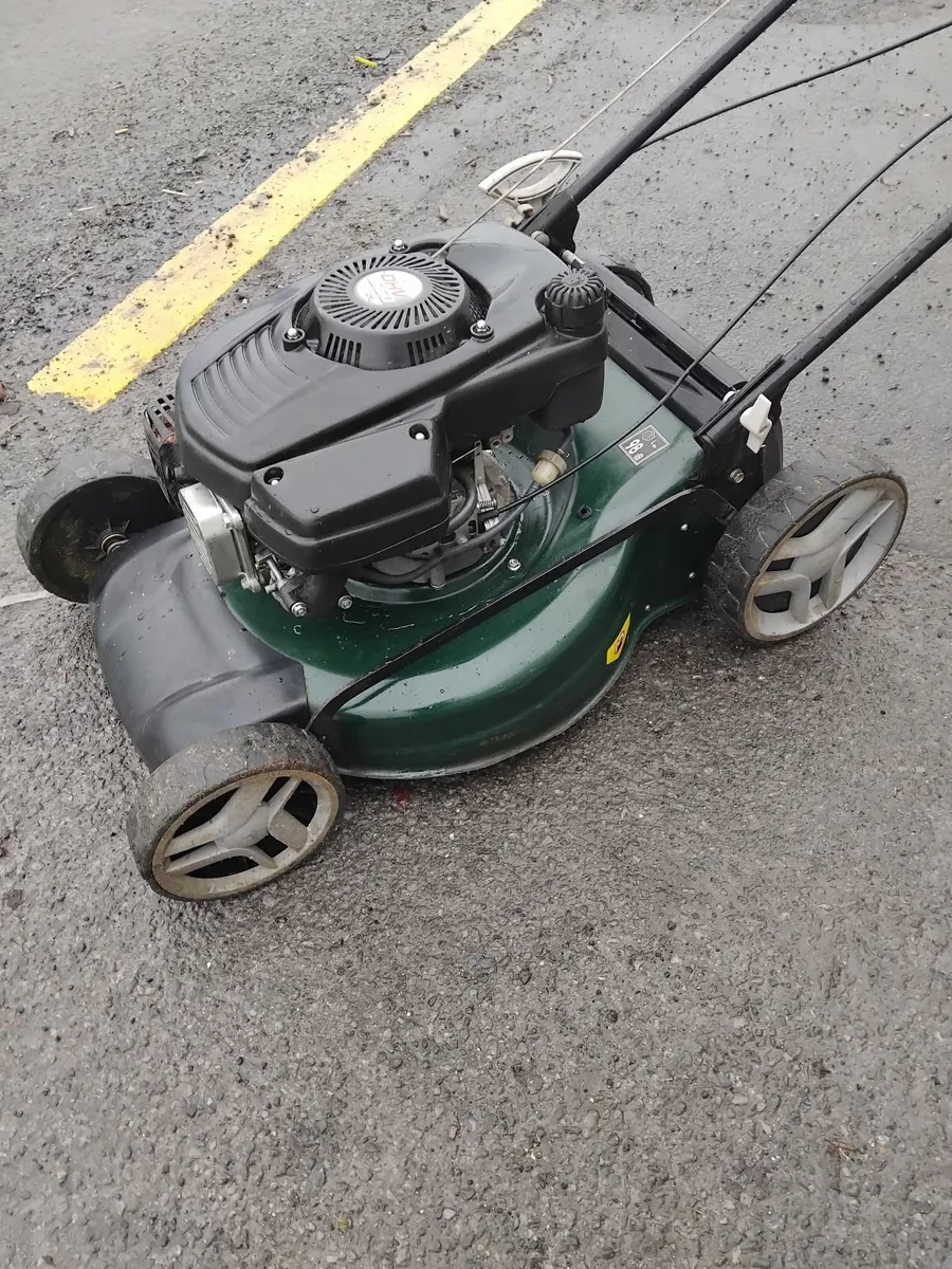 Push lawnmower mulcher running very well - Image 3