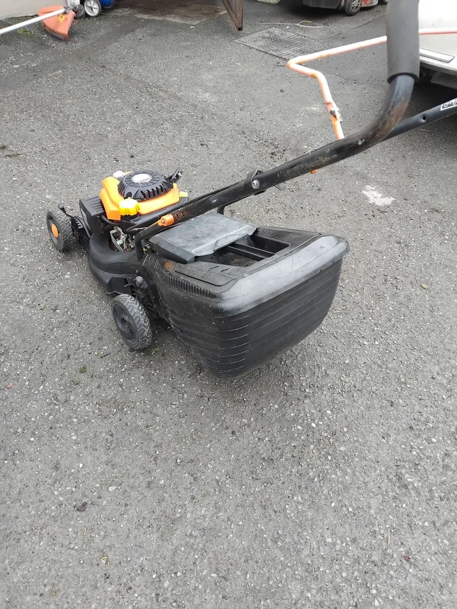 Push lawnmower running very well priced - Image 3
