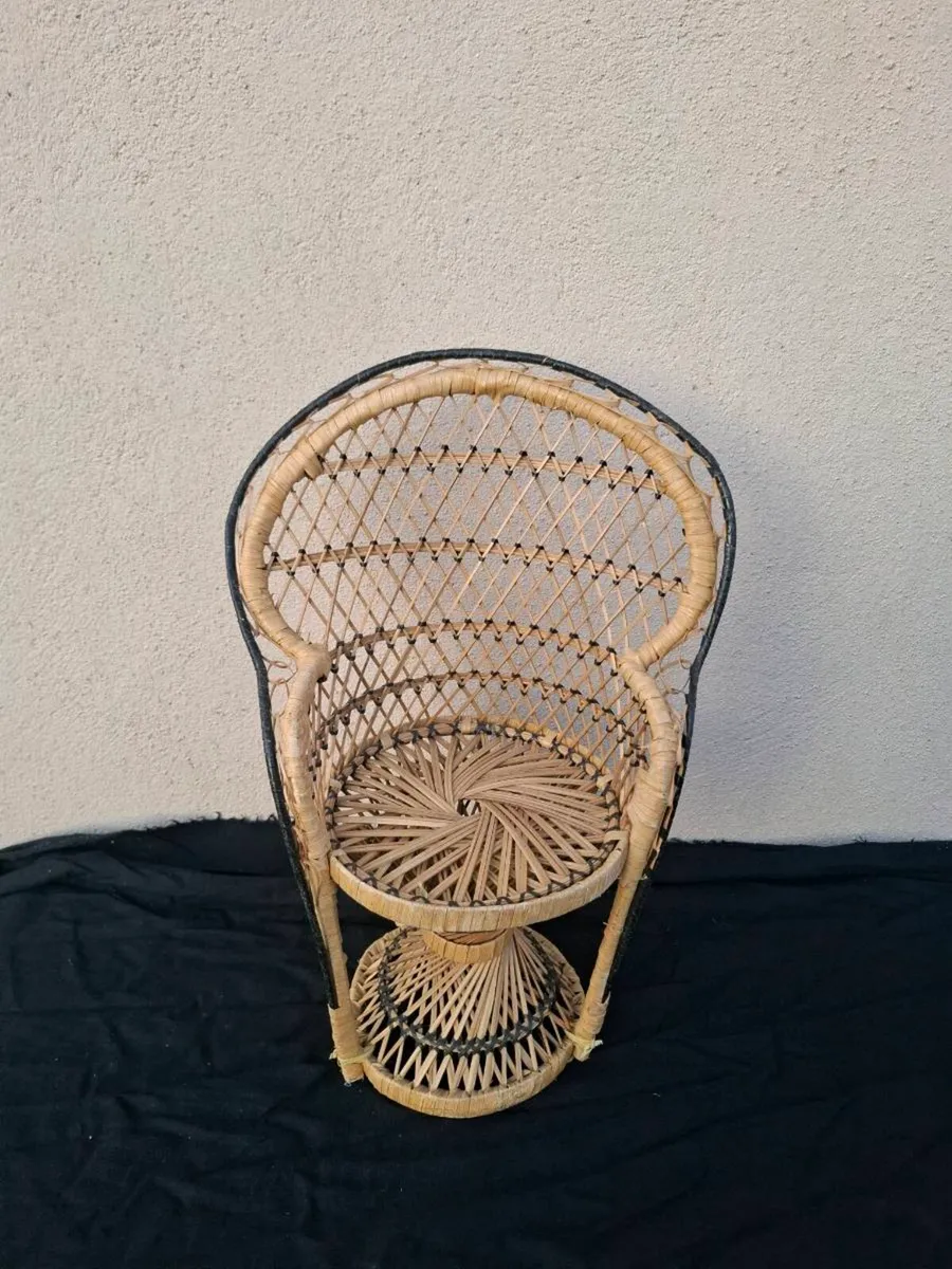 40cm wicker stand postage possible