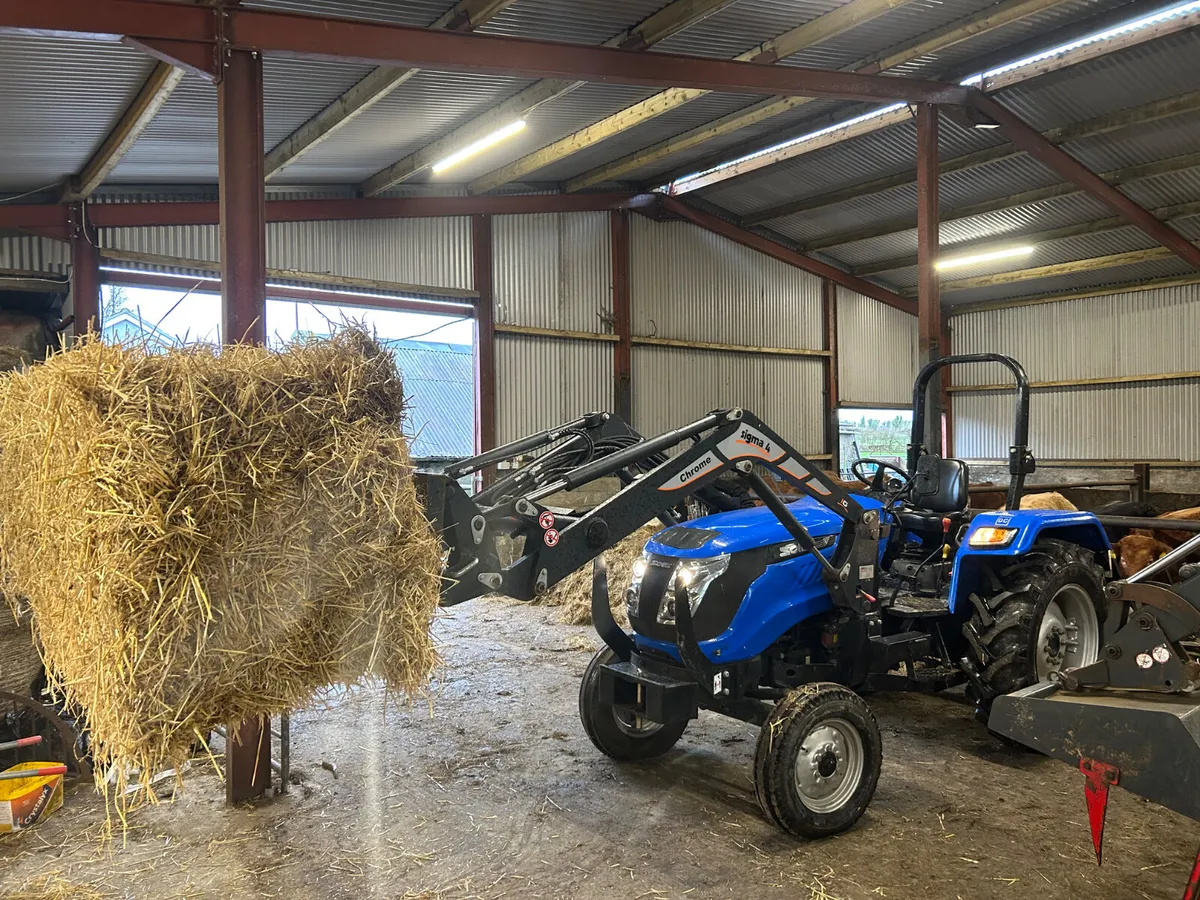 2018 Solis 50 with Loader - Image 4