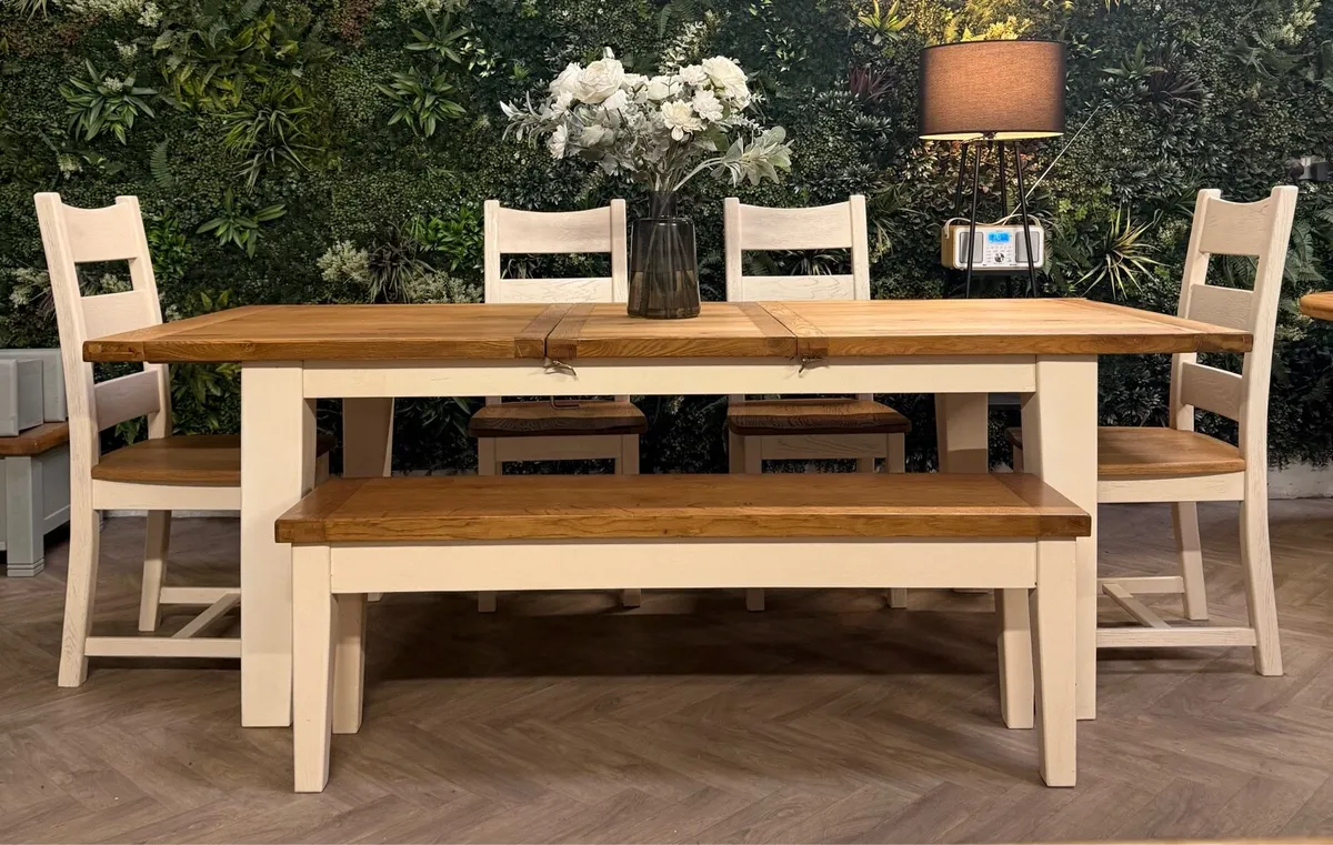 Extending oak kitchen table, 4 chairs & bench - Image 1