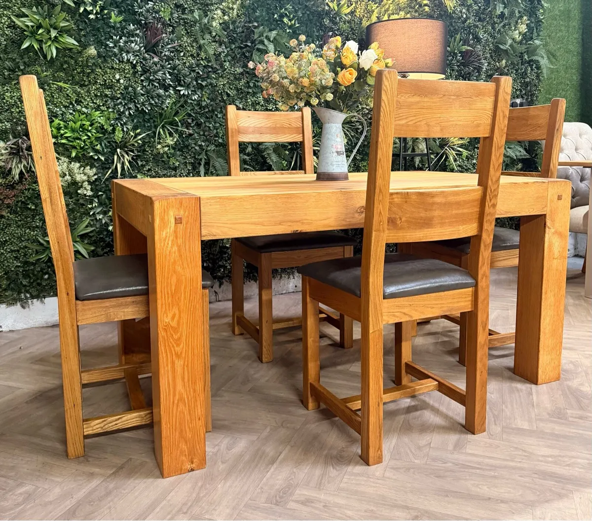 Oak kitchen table & 4 chairs/dining set - Image 3