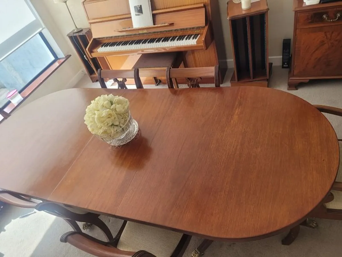 Mahogany Table and chairs - Image 4