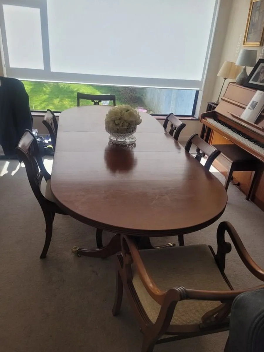 Mahogany Table and chairs - Image 2