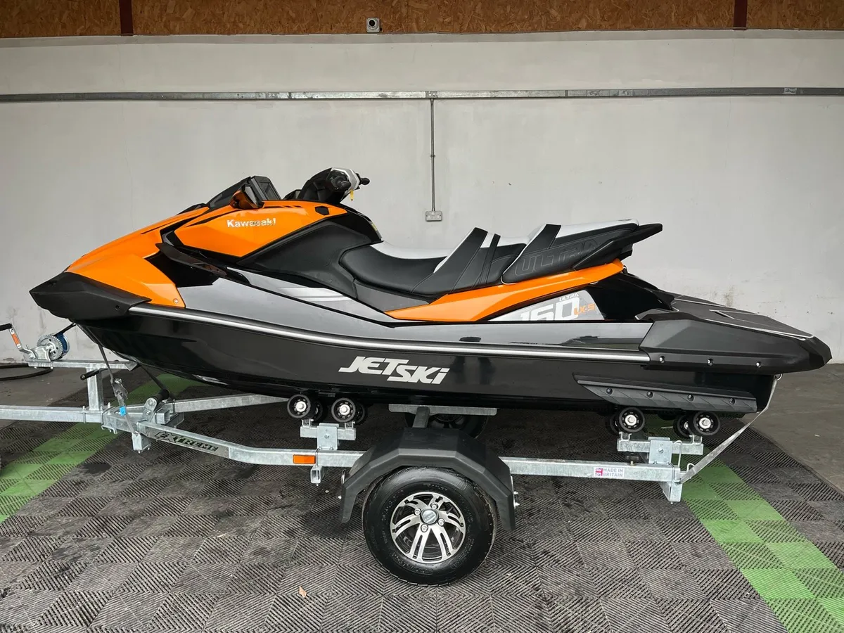 KAWASAKI ULTRA 160 LXS JET SKI * SAVE £5K ON RRP - Image 4