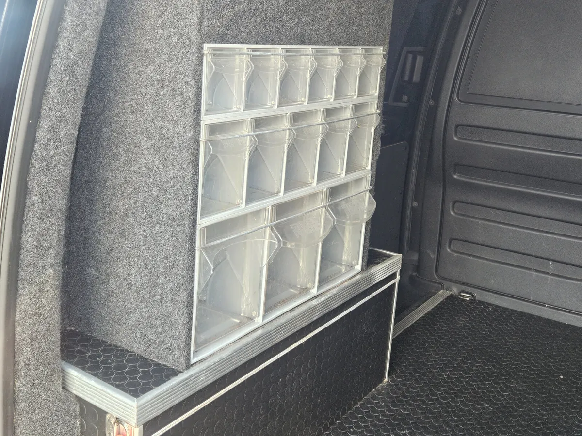 Vw caddy van 2020 black - Image 3