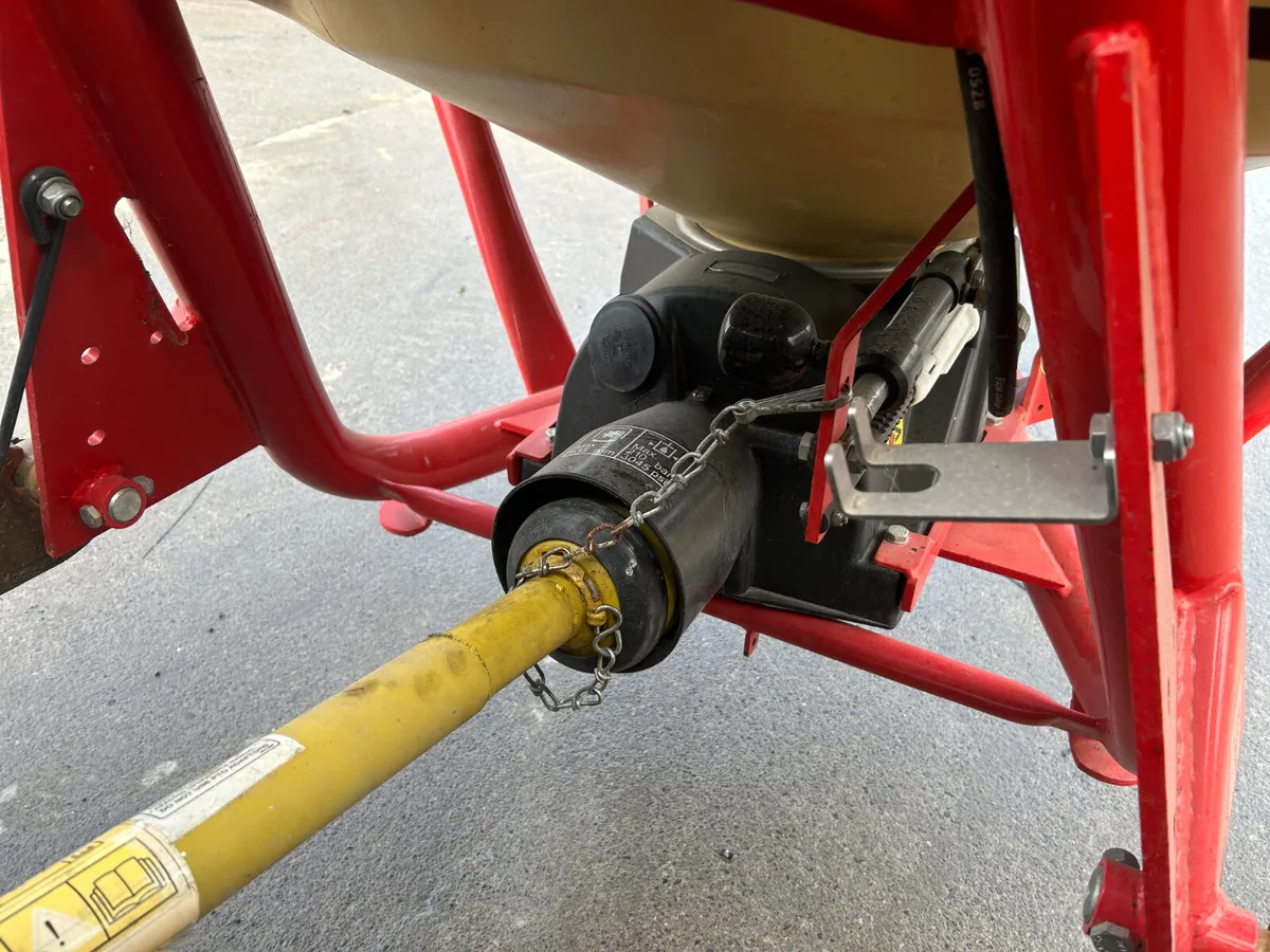 2022 Vicon PS04 Fertiliser Spreader - Image 2