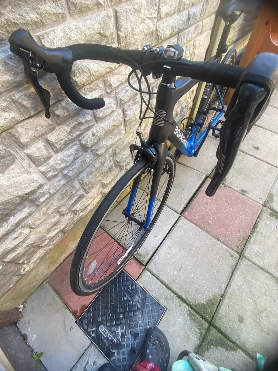 Boardman carbon fibre road bike - Image 3