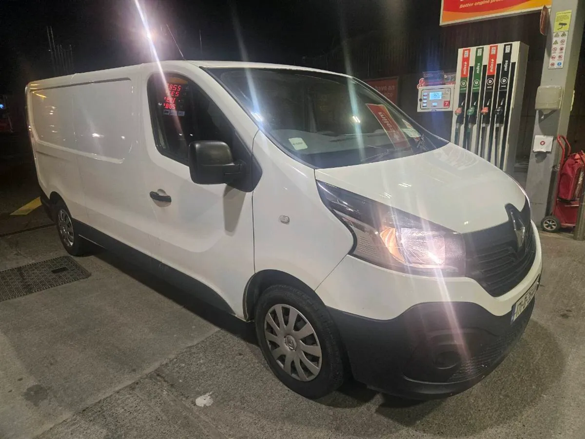 Renault traffic lwb CVRT TAX - Image 1