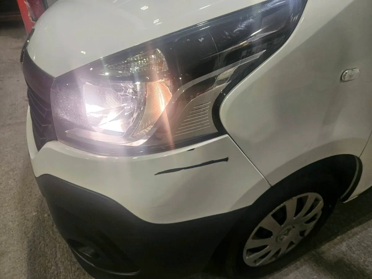 Renault traffic lwb CVRT TAX - Image 4