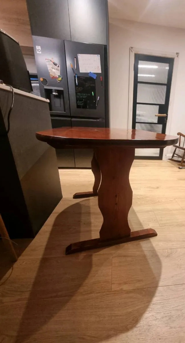 Dining table - Image 2