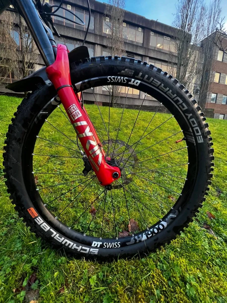 Electric Commencal Meta - Image 2