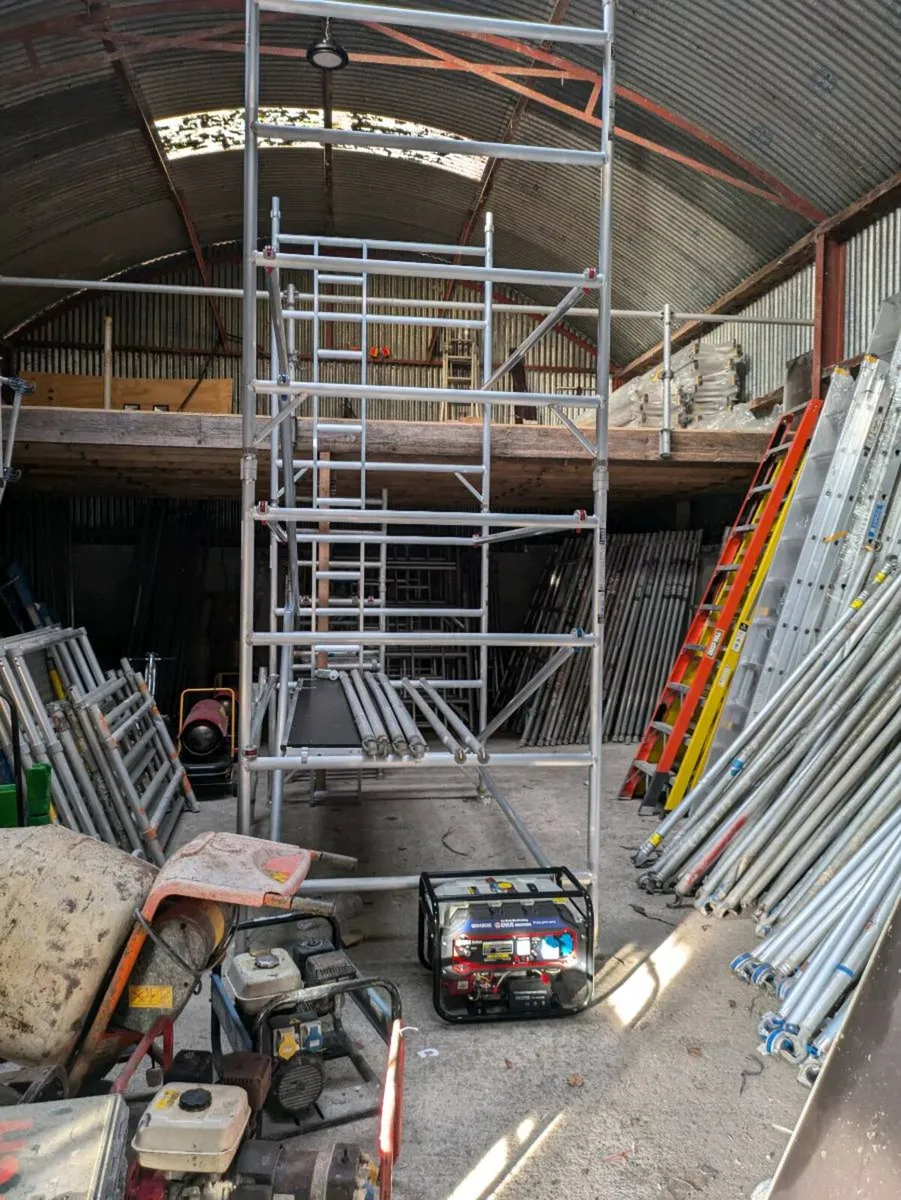 Scaffolding tower - Image 1