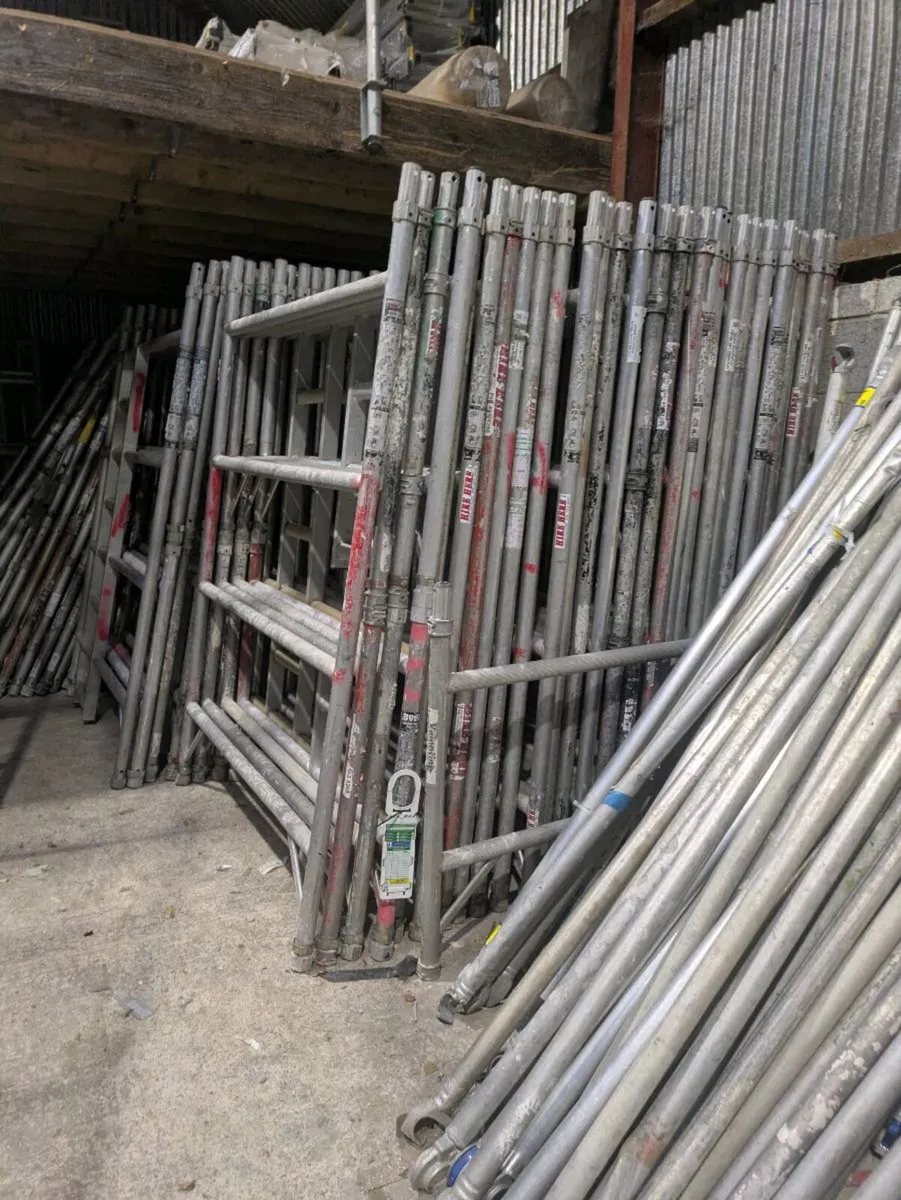 Scaffolding tower - Image 2