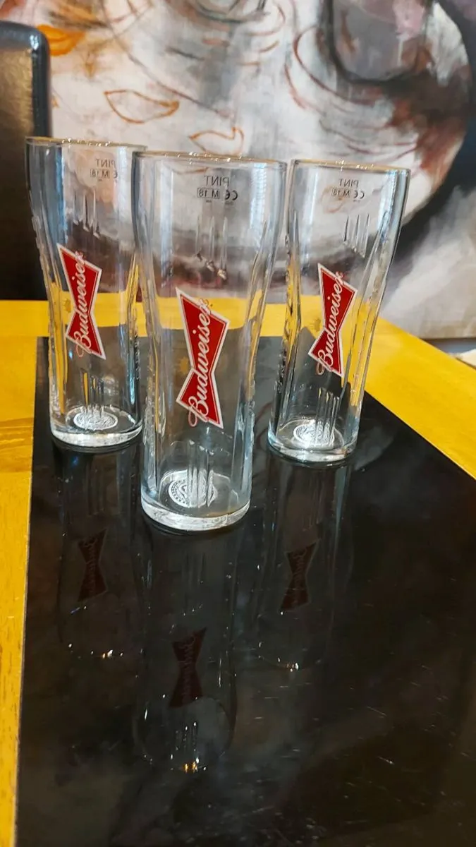 24 New Budweiser Glasses - Image 4