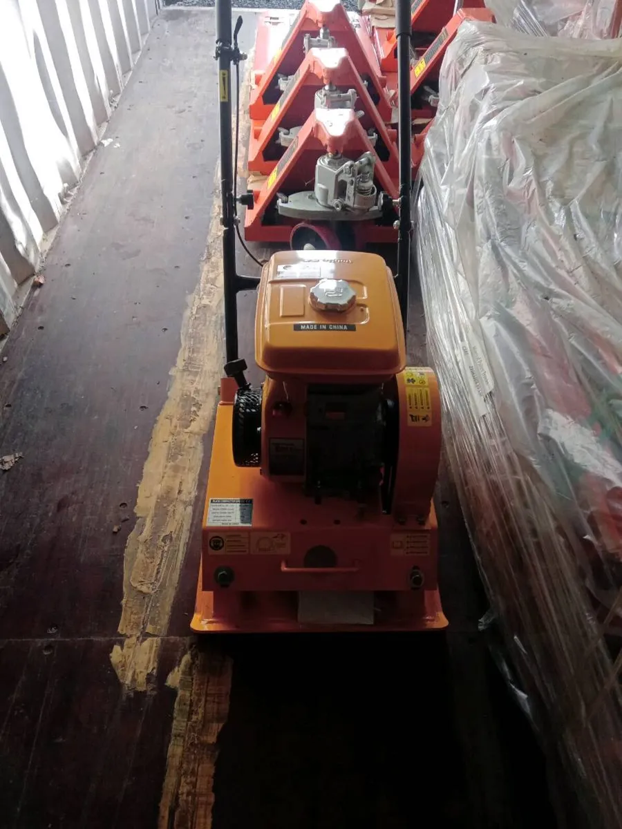 Wacker plates - Image 1