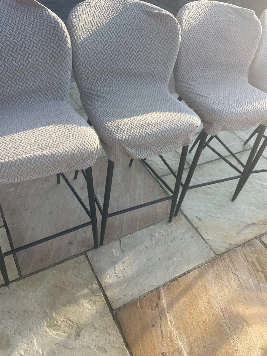 Breakfast table with Granite Top & Four Stools - Image 1