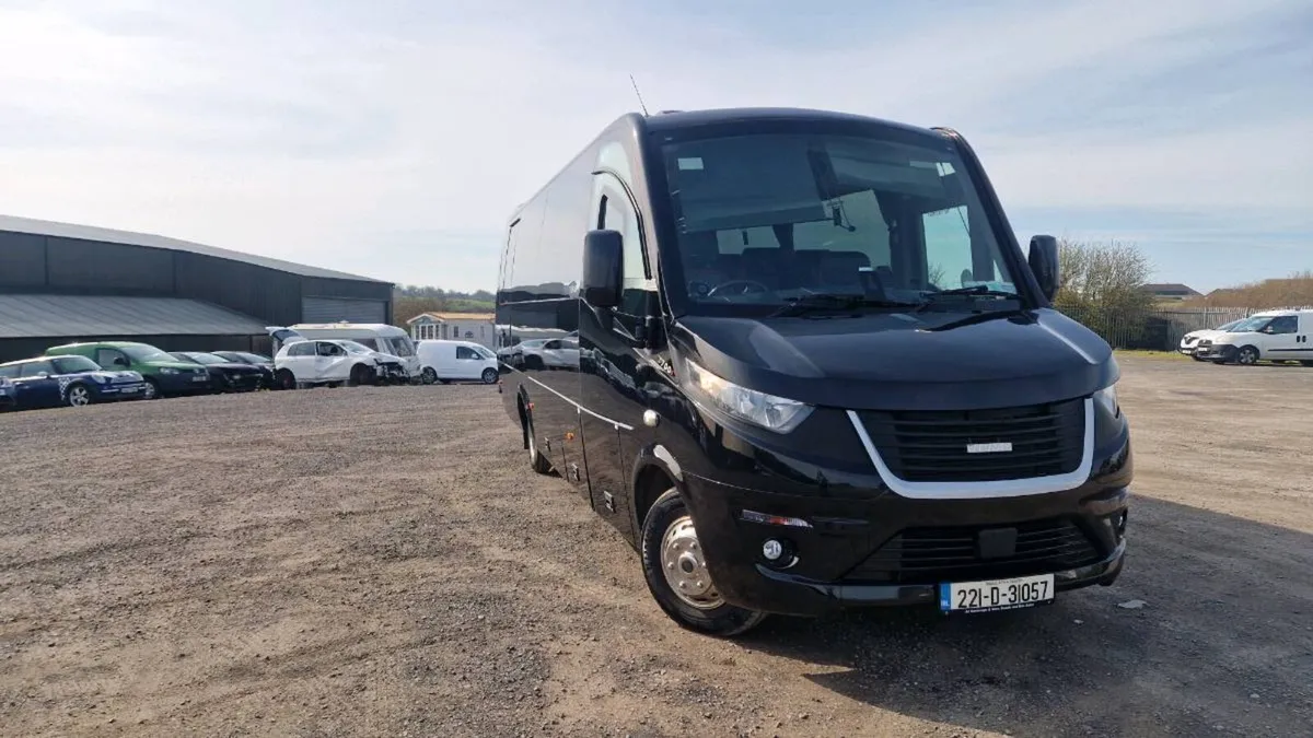 221 Iveco Turas 700s - Image 1