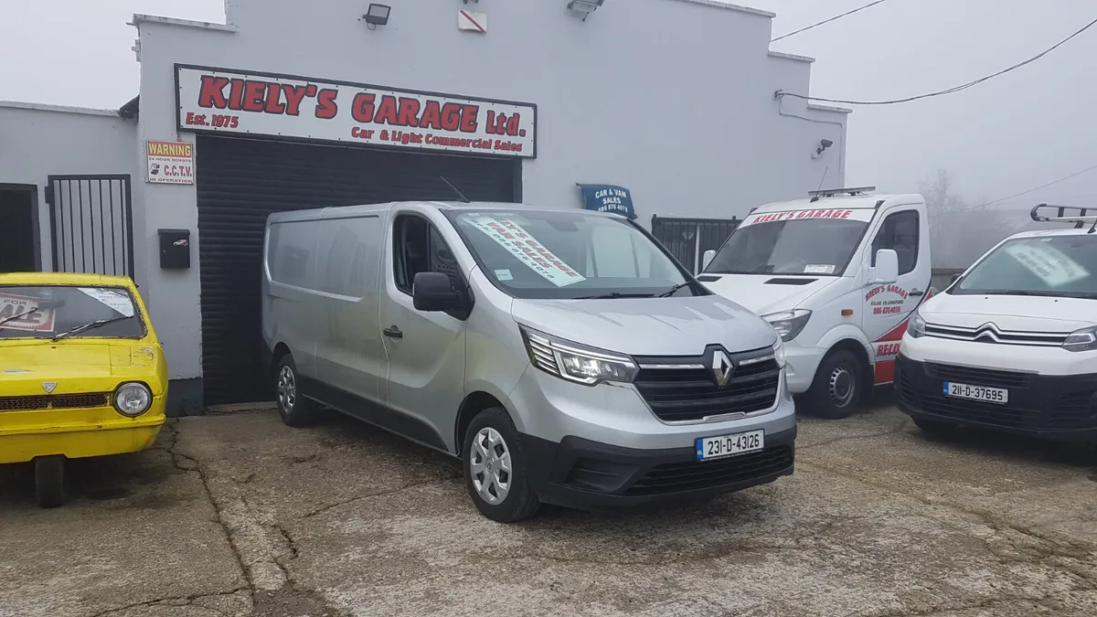 Renault Trafic 2023 130BUSINESS 75KM VAT INVOICE - Image 1