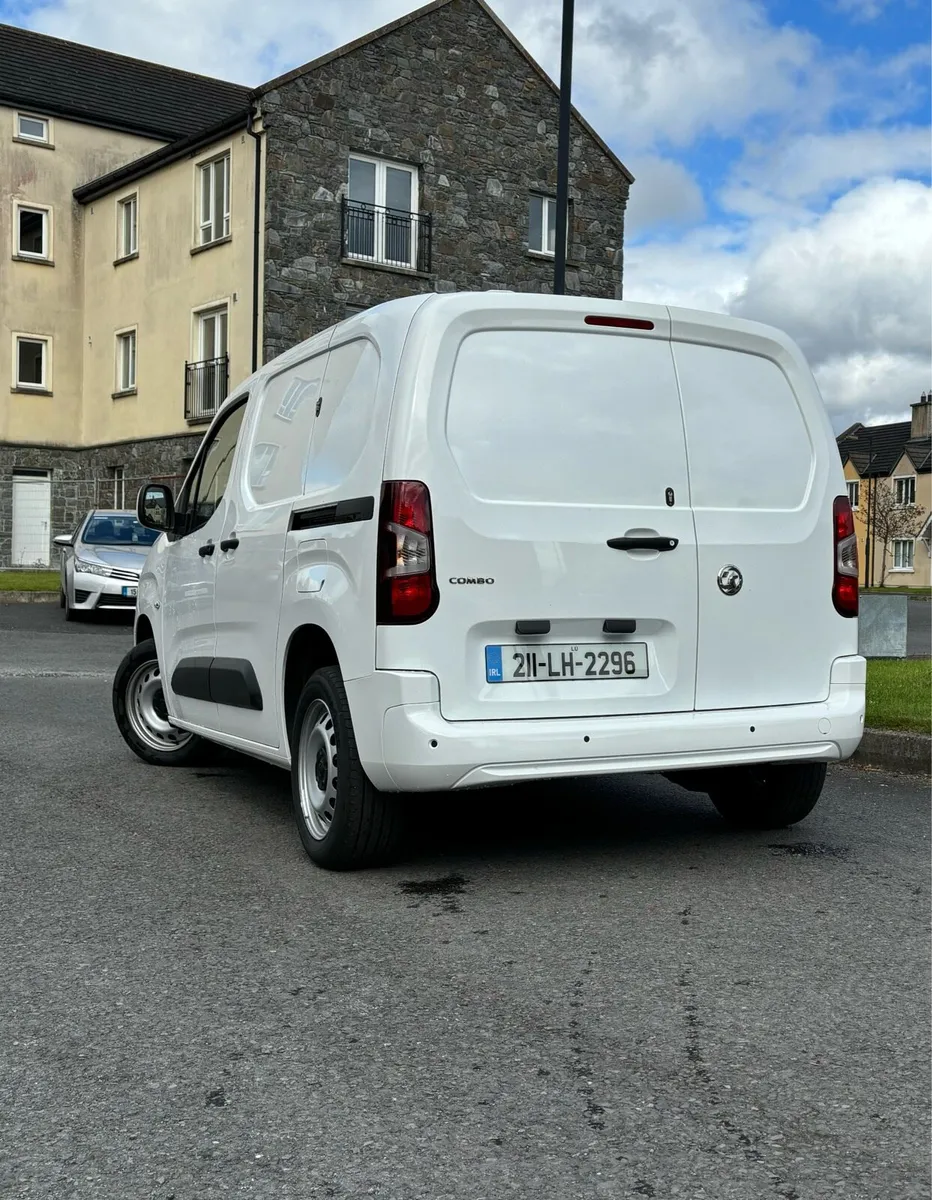 Vauxhall Combo 2300 Edition S - VAT Not Applicable - Image 2