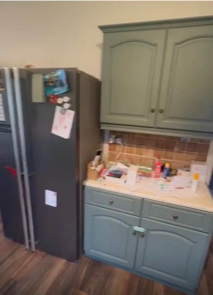 Kitchen units for sale - Image 1