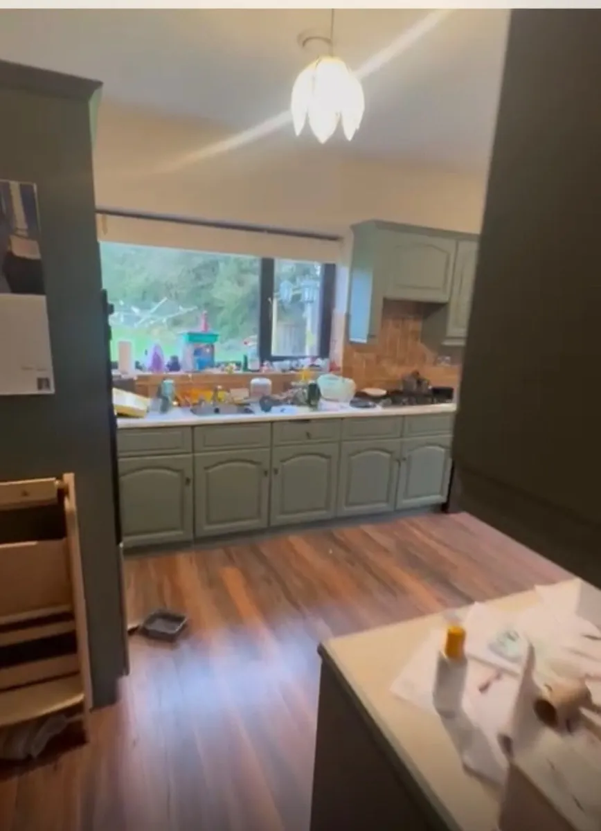 Kitchen units for sale - Image 2