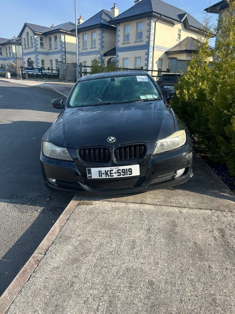 BMW E90 2011 316D **READ AD* - Image 1