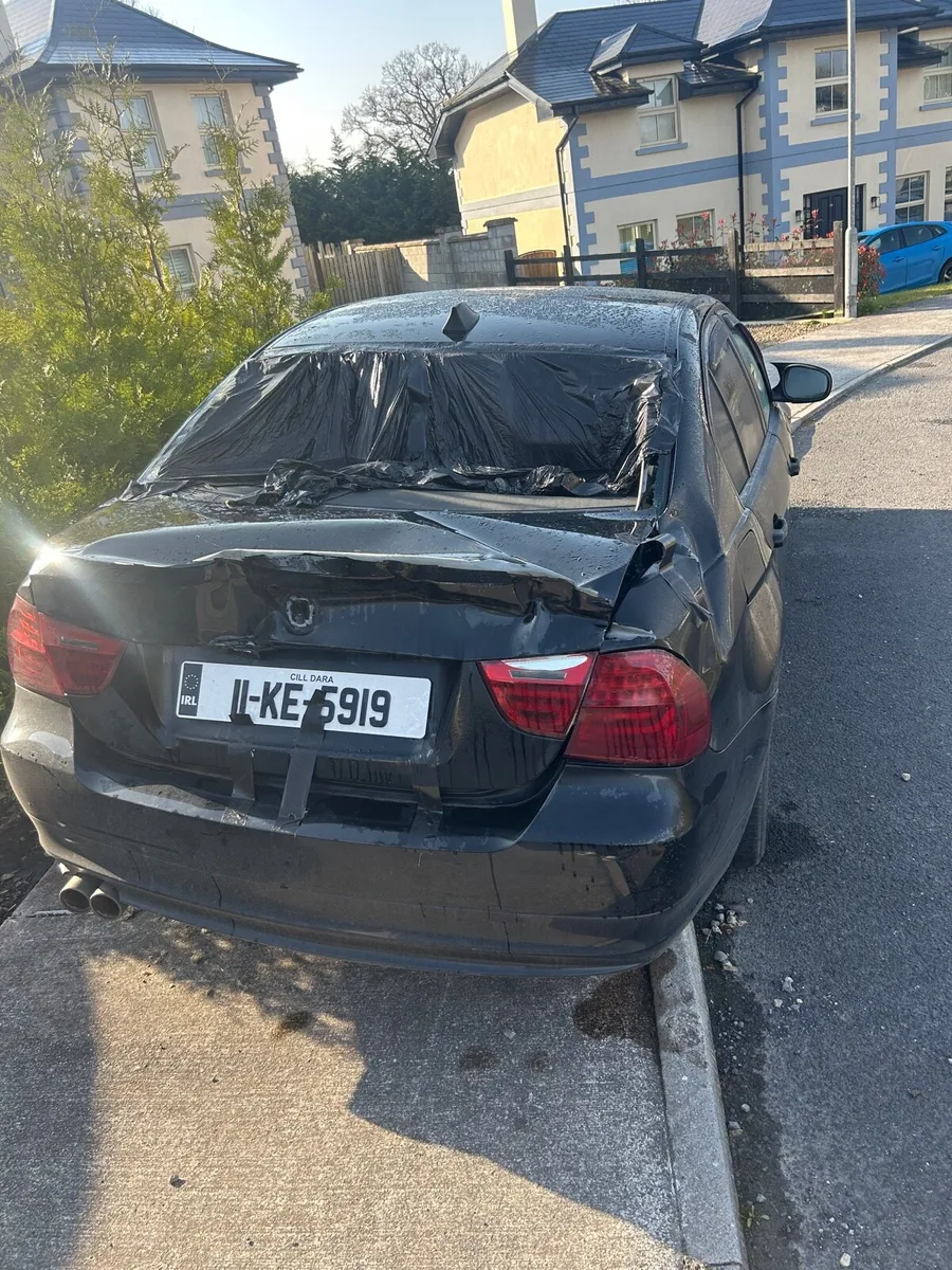 BMW E90 2011 316D **READ AD* - Image 4