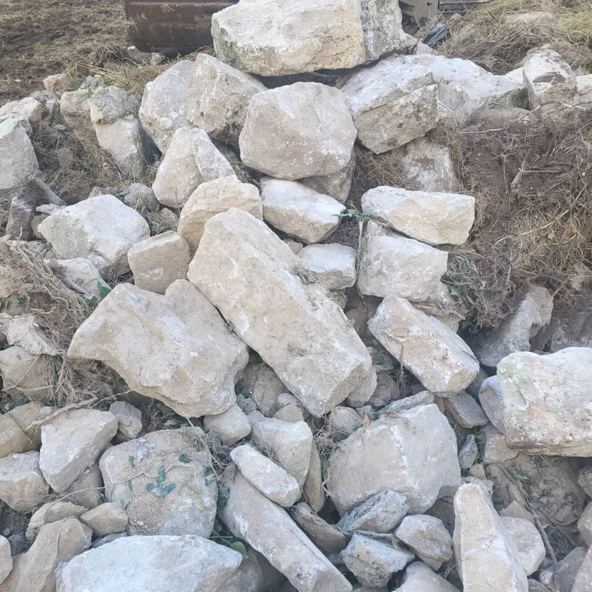 Granite stones - Image 1