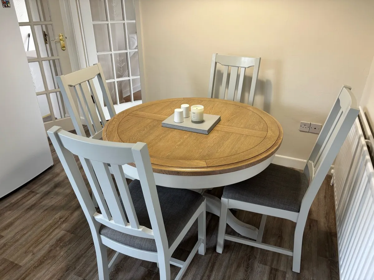 Kitchen table - Image 2