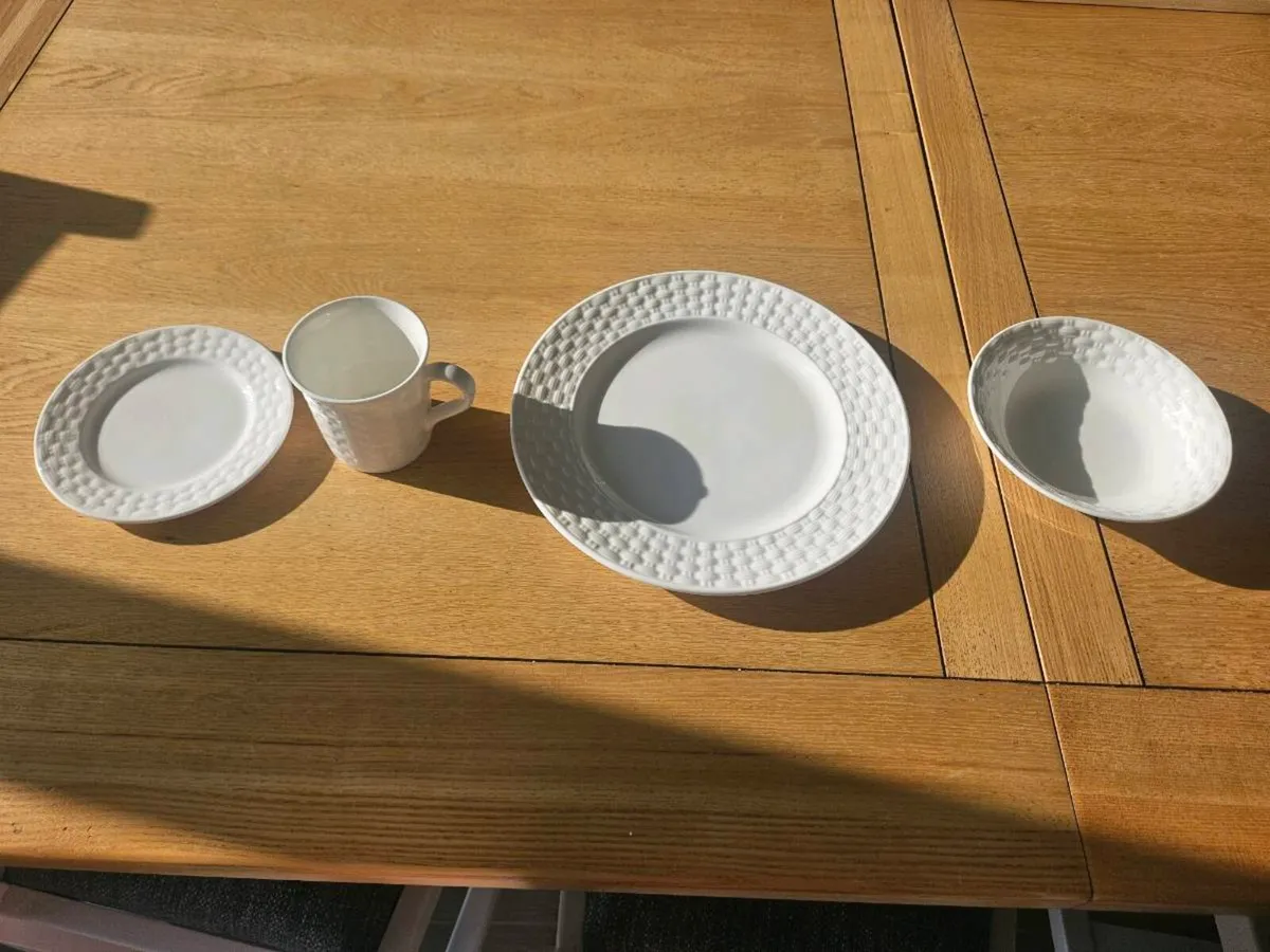 Aynsley Basketware 16pcs bone china - Image 4