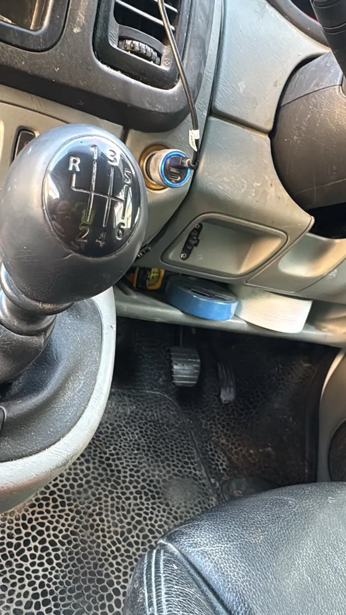 2014 Renault Traffic van - Image 3