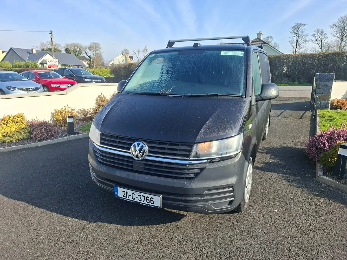Volkswagen Transporter 2021 - Image 2