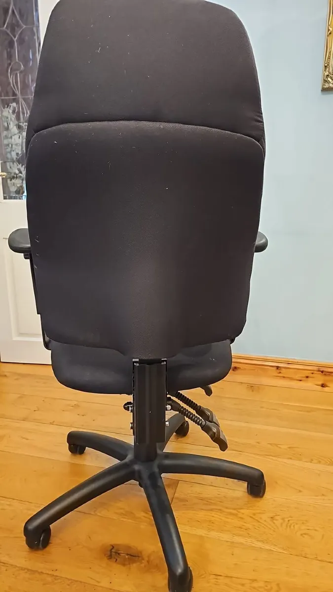 Office Chair - Image 3