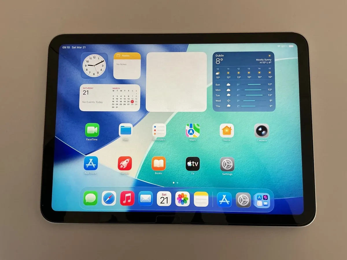Apple Ipad 10th 2022 - Image 2
