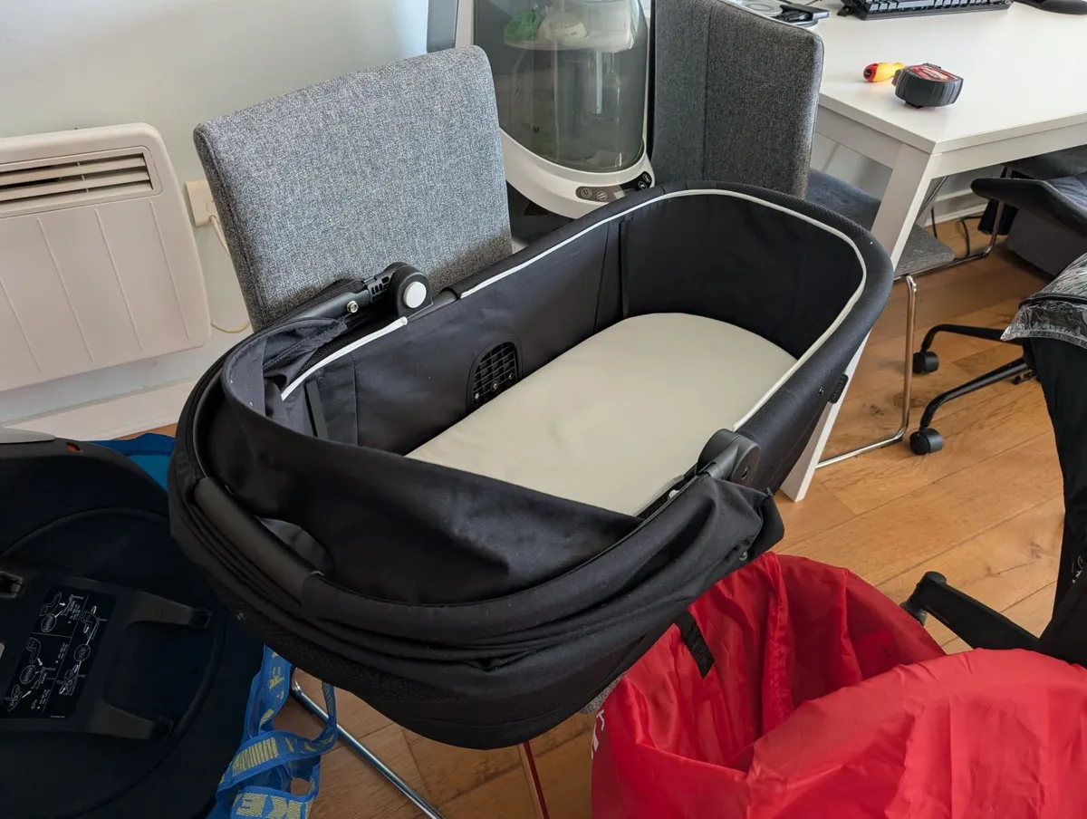 Bassinet for pram - Image 1
