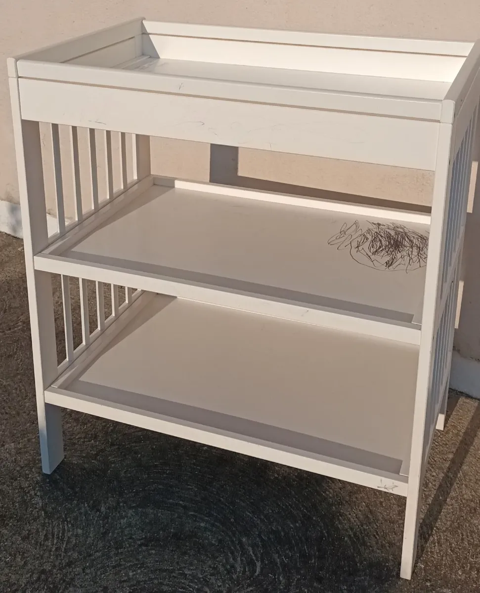 IKEA changing table - Image 1