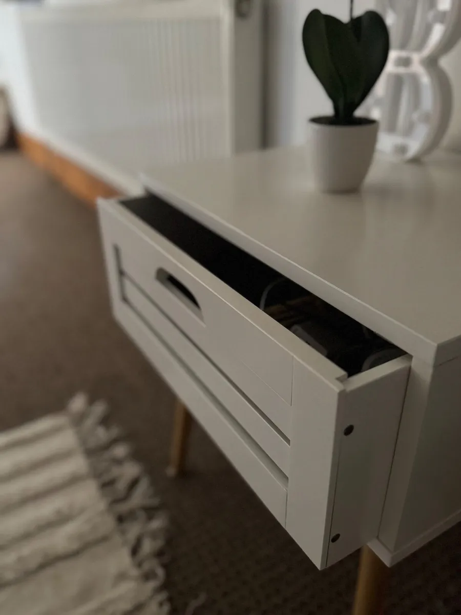 Bedside table - Image 2