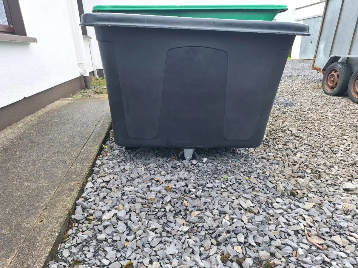 Large industrial bin - Image 3