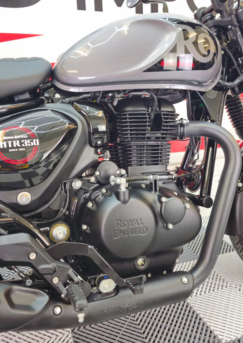 2023 Royal Enfield Meteor 350 - Image 3